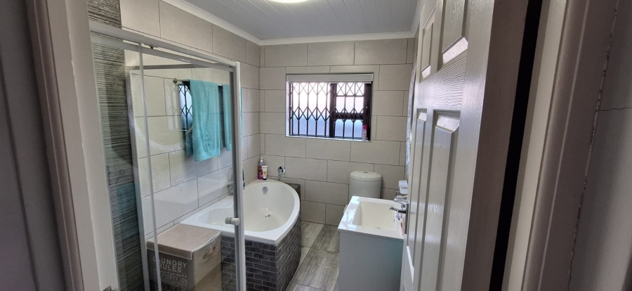 2 Bedroom Property for Sale in Island View Western Cape